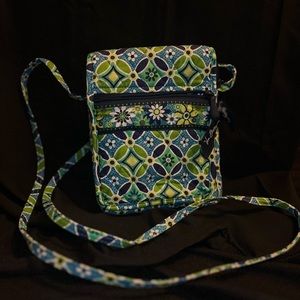 Vera Bradley Crossbody with ID Window; Daisy Daisy Print; Blue and Green